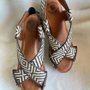 PRE-LOVED LUCKY BRAND LK-KOKO PLATFORM BOHO DESIGN SANDALS